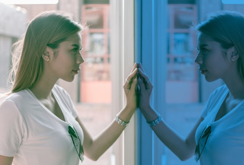 Blue one way mirror MIR503