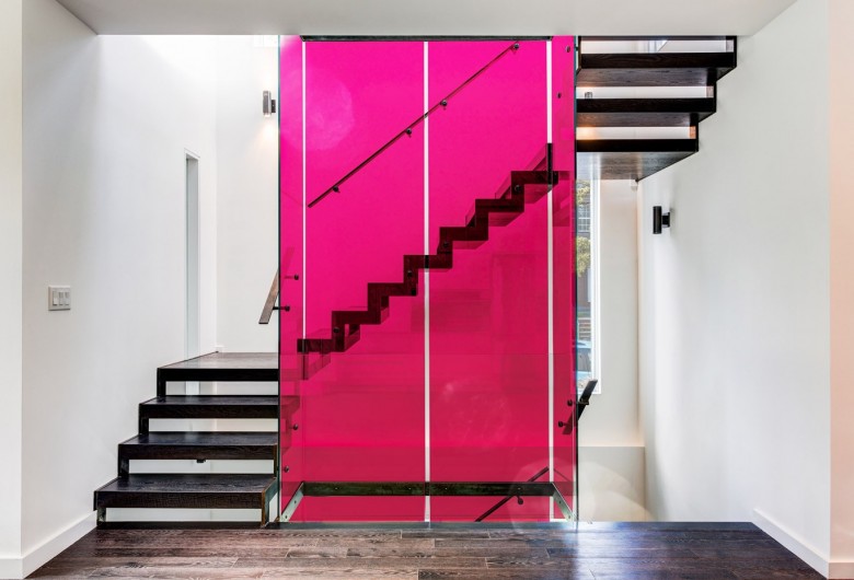 61133 Film couleur framboise