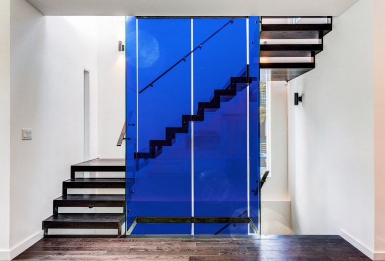 60685 Ocean Blue color film